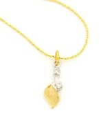 Χρυσό Δίχρωμο Γυναικείο Κρεμαστό K18 της MetronGold, Με Διαμάντια και Αλυσίδα Κ14 κωδ.107245 - Image 6