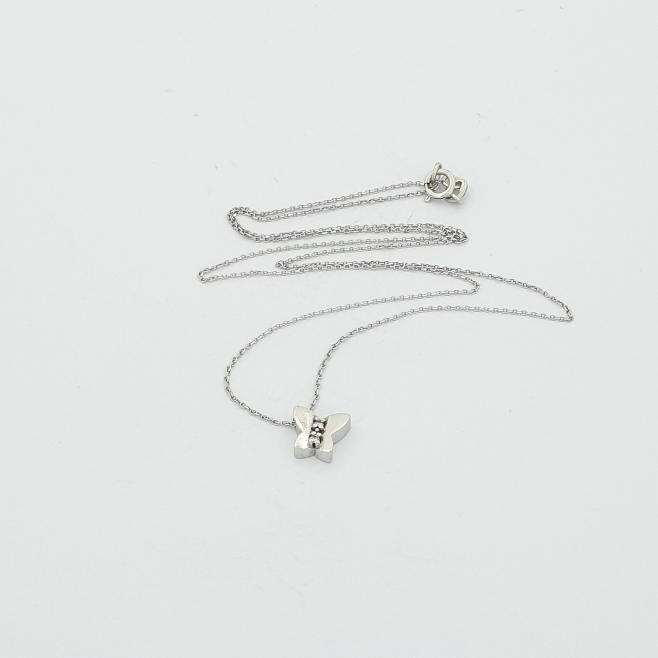 Γυναικείο Λευκόχρυσο Κολιέ Κ14 Με Πεταλούδα Και Διαμάντια κωδ.165Λ80