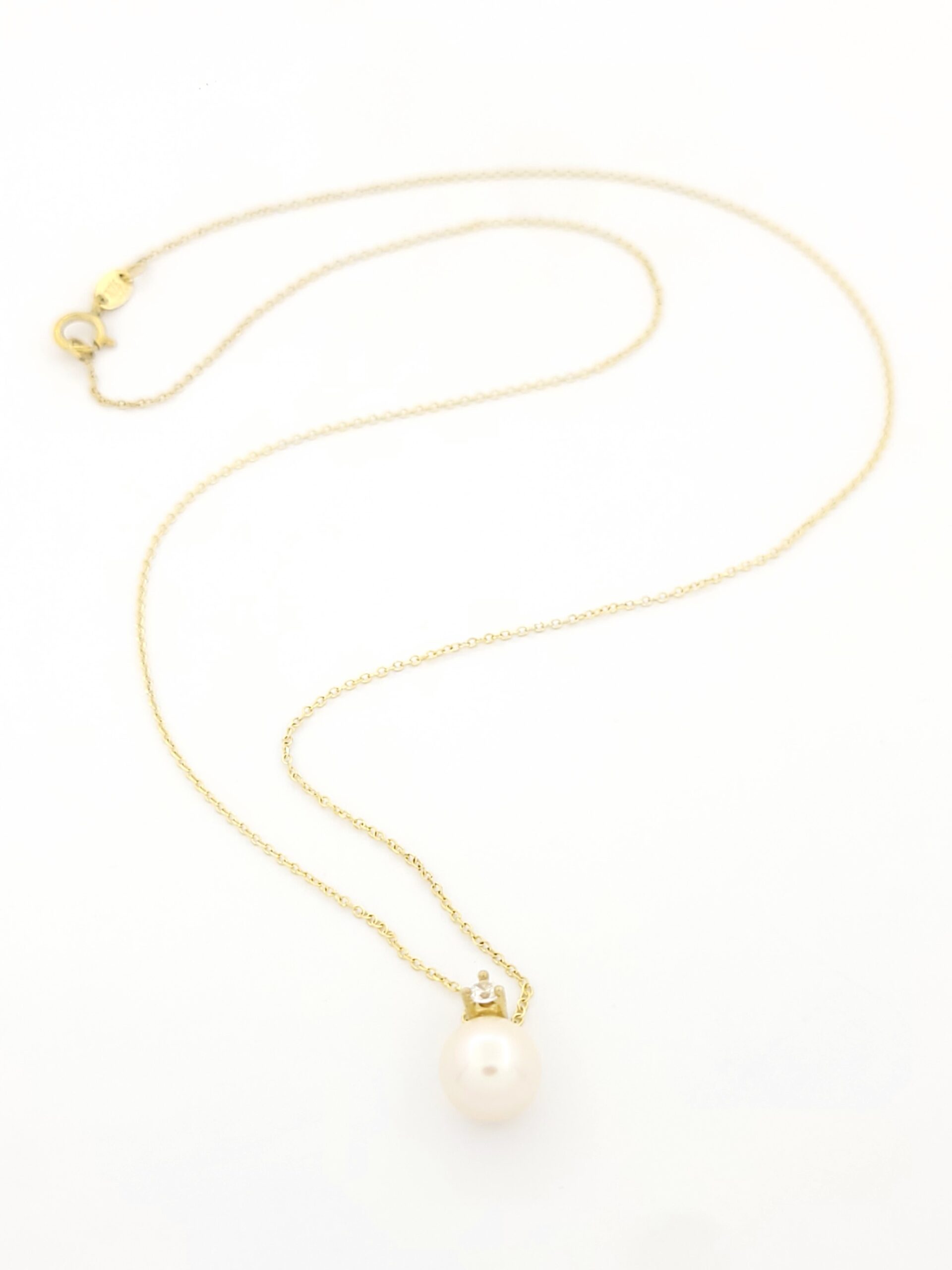 Χρυσό Γυναικείο Κολιέ Κ9, Με Μαργαριτάρι Και Λευκό Ζιργκόν κωδ.105926