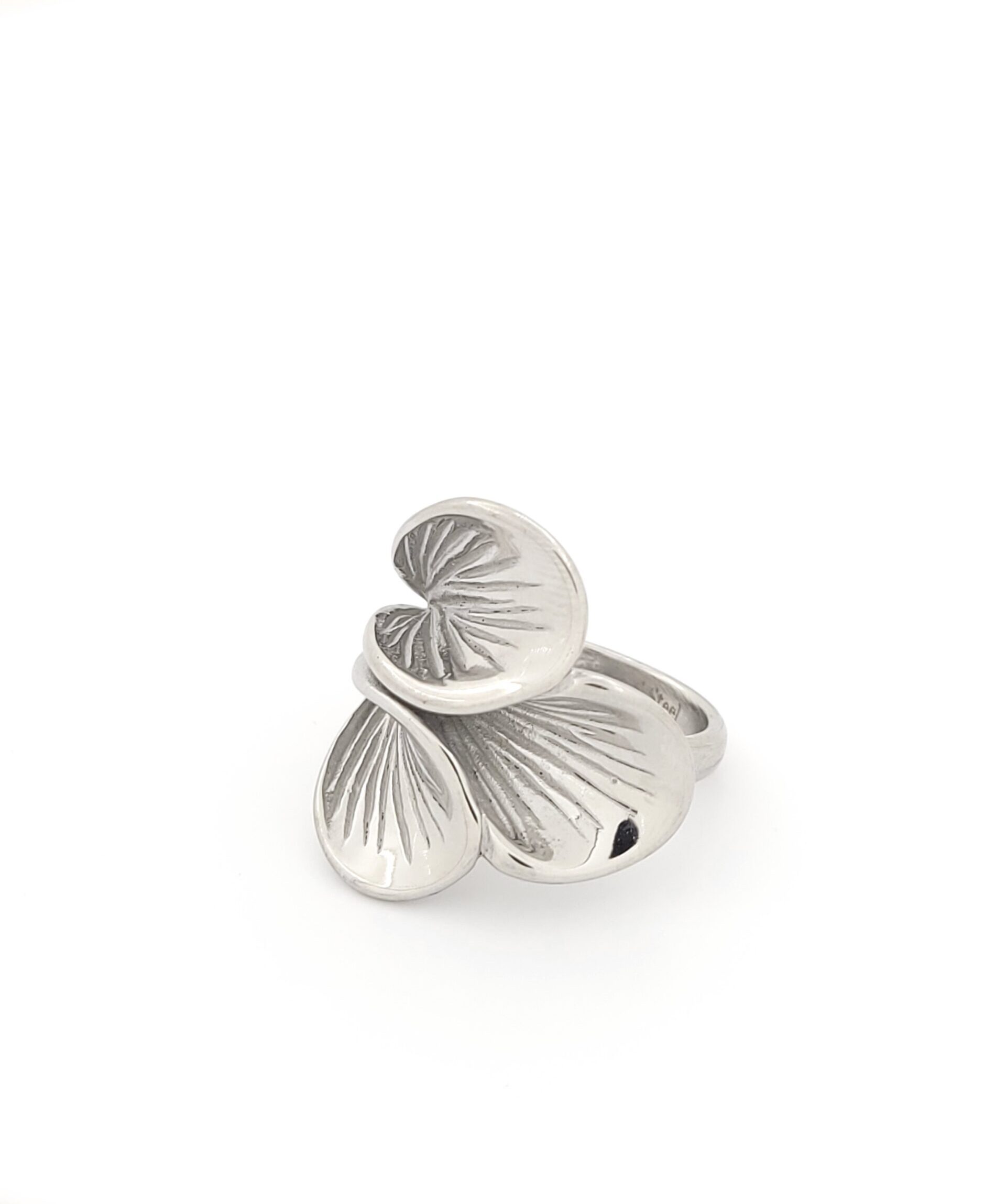 Ατσάλινο Γυναικείο Δαχτυλίδι, Με Φύλλα κωδ.107042