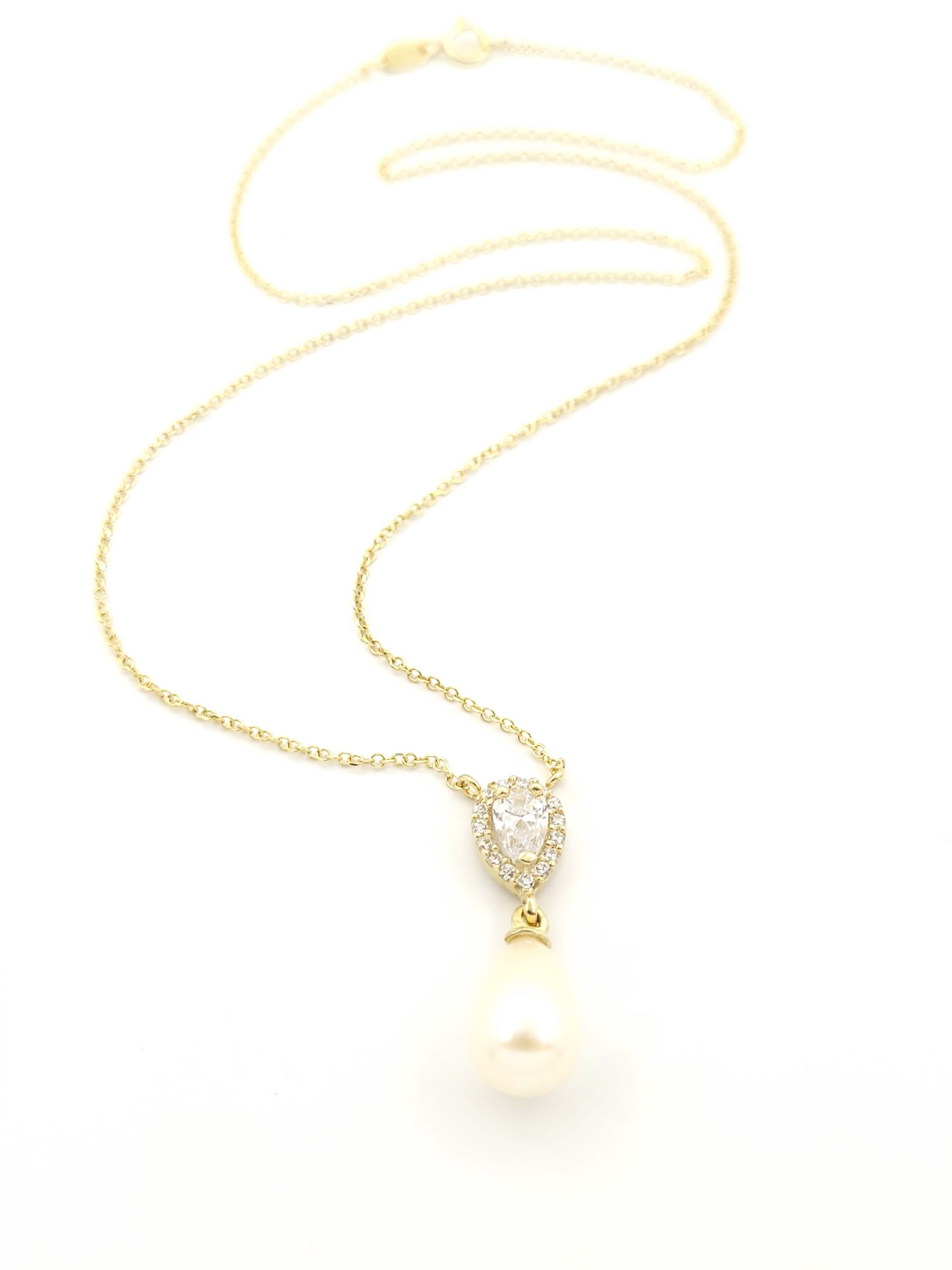 Χρυσό Γυναικείο Κολιέ Κ9 ,Δάκρυ Ροζέτα Με Λευκά Ζιργκόν Και Μαργαριτάρι κωδ.6518